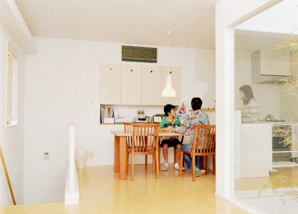 30坪に満たない狭小住宅でも優雅に楽しめる中庭プラン S邸