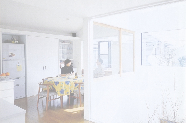 中庭のある狭小住宅