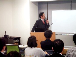 講演活動の様子1